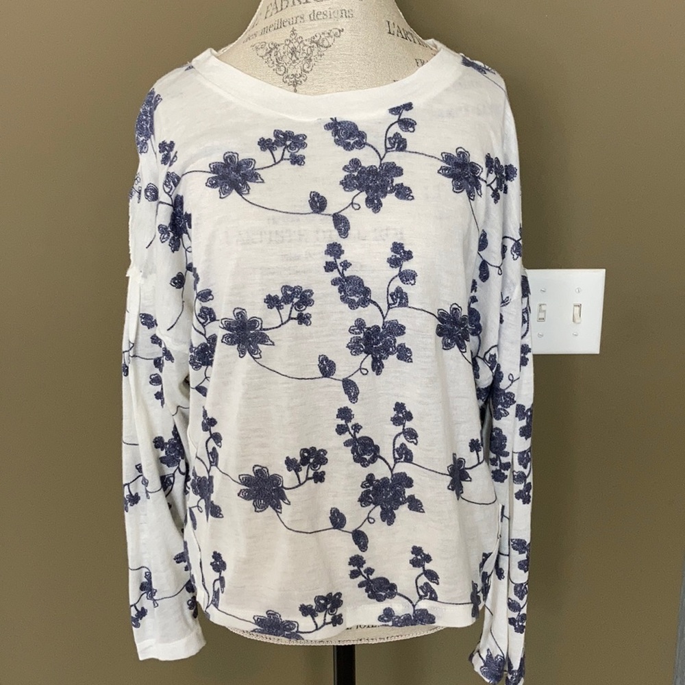 Long sleeve top